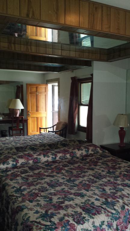 Olde Court Inn Wheeling Værelse billede
