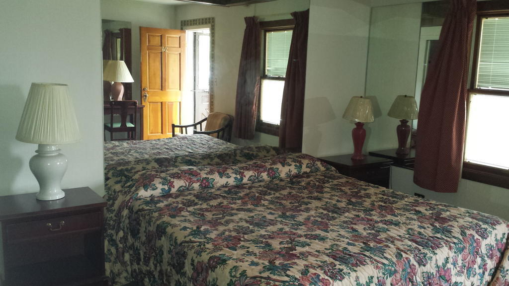 Olde Court Inn Wheeling Eksteriør billede