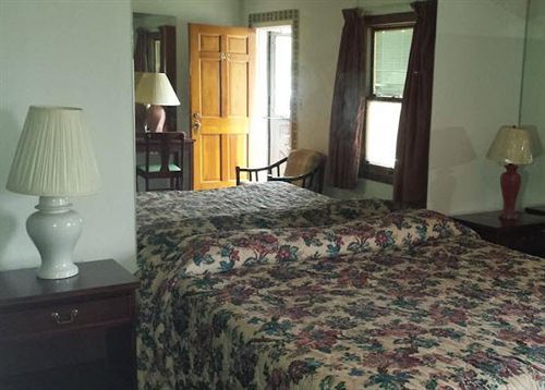 Olde Court Inn Wheeling Eksteriør billede